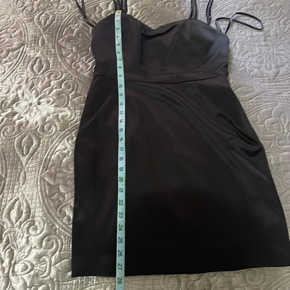 BCB Generation black mini dress style tud61426. size 4 - Picture 8 of 9